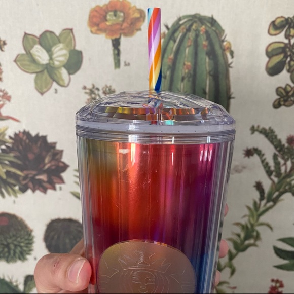 Starbucks Summer 2021 Rainbow Straw Kaleidoscope Pride 24oz Dome Lid Tumbler - Picture 8 of 11